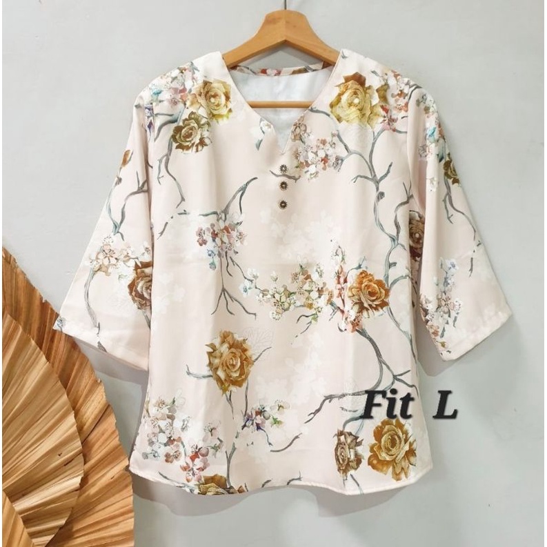 SHERATON LENGAN 3/4 V NECK WHITE BLOUSE /BUNGA SAKURA KYOTO FLOWER - DELIGHTLINE ATASAN VNECK WANITA-FIT L-3 BUTTON CREAM