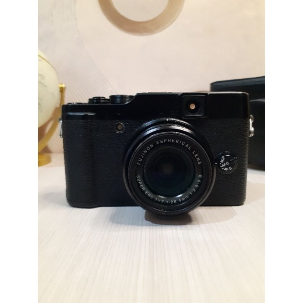 MIRRORLESS FUJIFILM X10 LIKE NEW