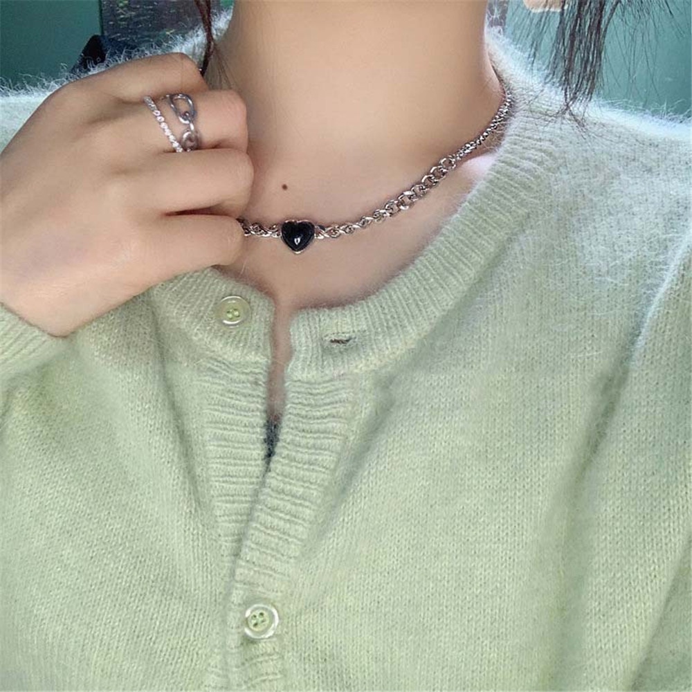 【COD Tangding】Black Heart Necklace Female Geometric Metal Clavicle Chain Neck Chain Personality Punk Accessories