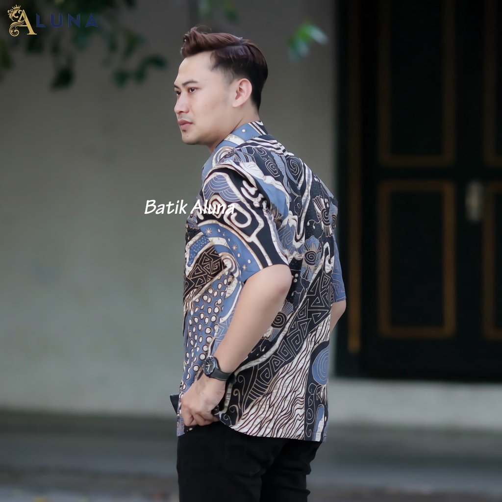 TERLARIS.!! BAJU BATIK PRIA LENGAN PENDEK KEMEJA BATIK PRIA KEREN MODERN BATIK COWOK KEKINIAN PD 022