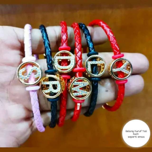 Gelang Huruf Tali Kulit