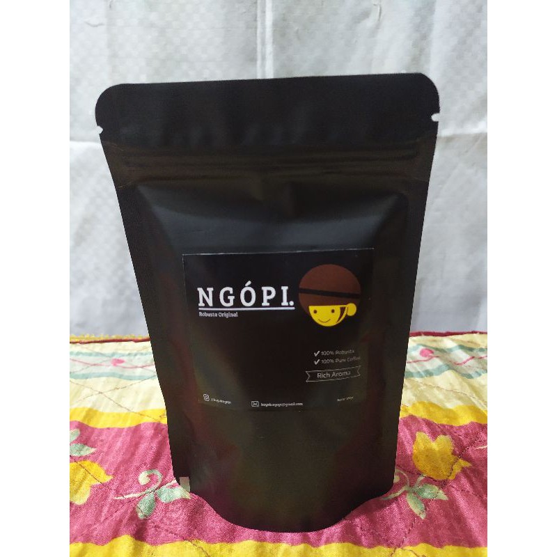 

NGÓPI. - Kopi Bubuk Robusta (Kopi Murni) dari perkebunan Gunung Terong, Banyuwangi kemasan 100gr.