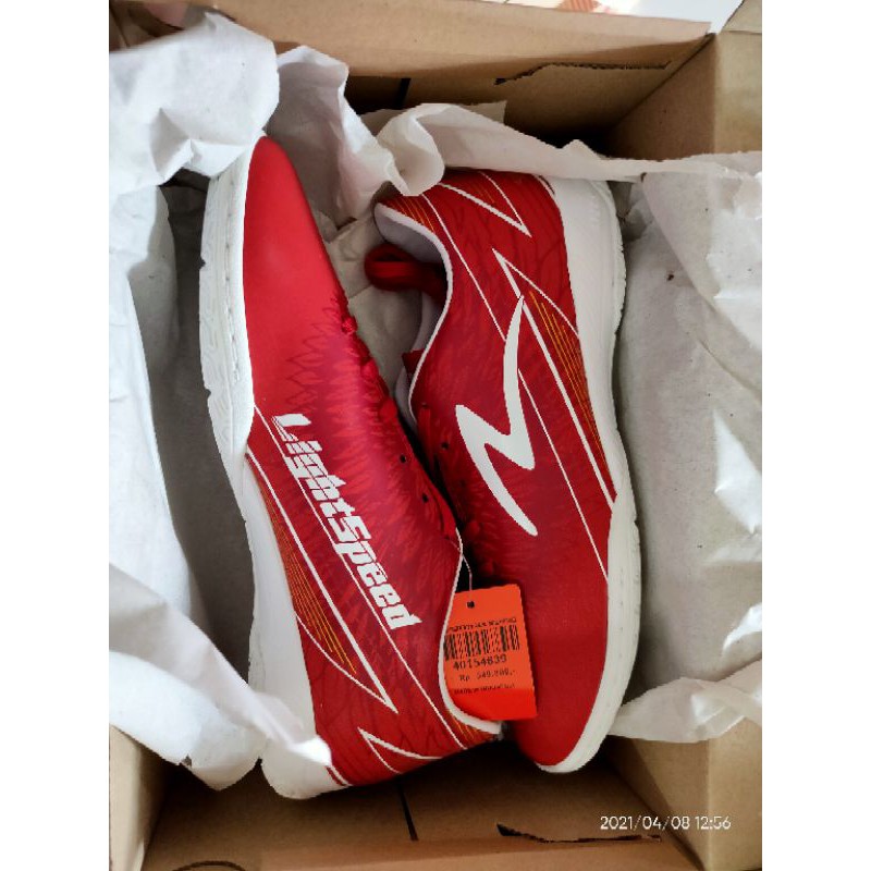 sepatu futsal SPECS light speed 20 IN rEd
