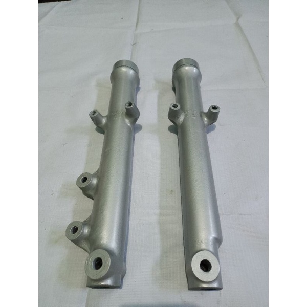 bottom shock depan suzuki trs  original