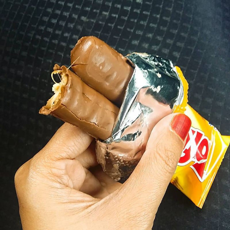 

Coklat Biskuit Karamel Tufiluk OlehOleh Arab