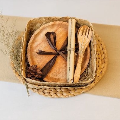 

HASTA / Hampers Kayu / Hampers Lebaran / Hampers Wedding / Kado Ulang Tahun / Hampers Ramadhan