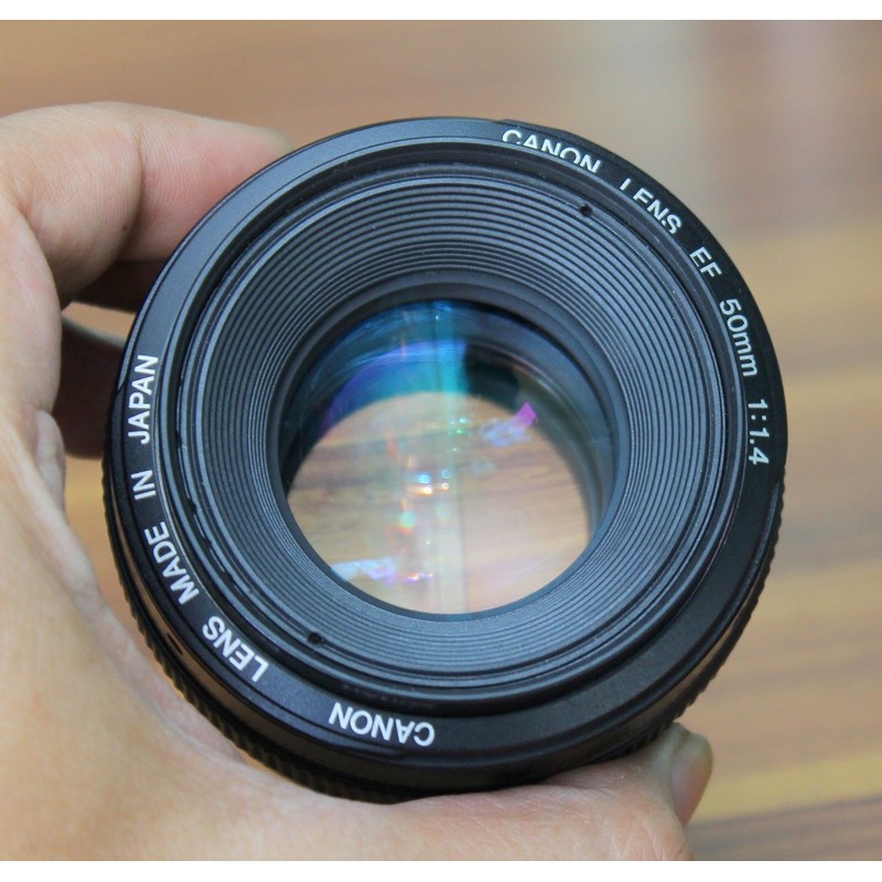 lensa canon 50mm  f 1,4