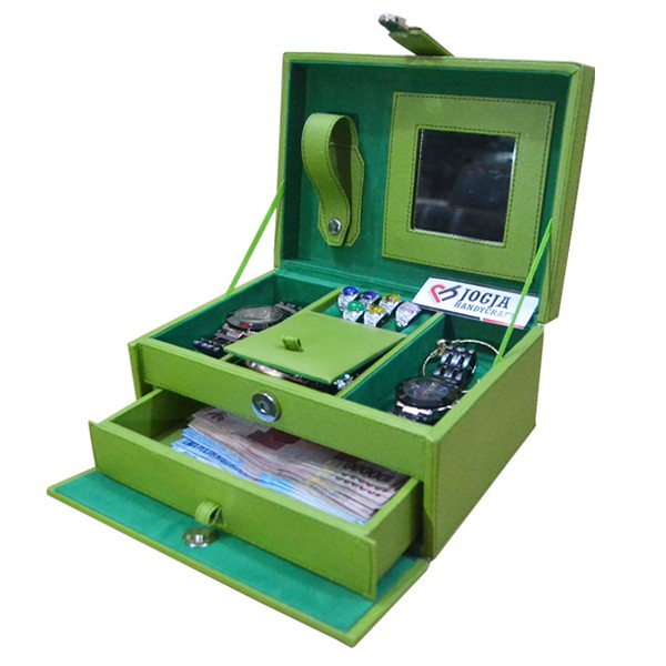 Kotak Tempat Perhiasan &amp; Aksesoris Cincin Gelang Kalung / Jewelry Box