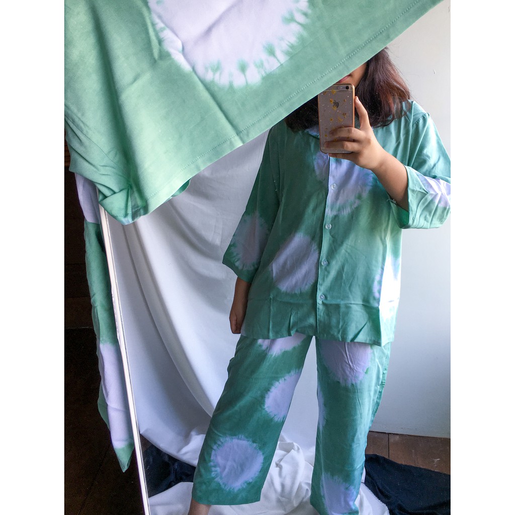 

ARIMBI set in round mint pattern✨