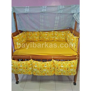 PRELOVED Box Bayi Kayu plus Bumper set
