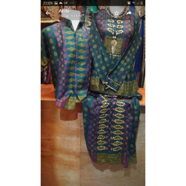 Couple batik prada