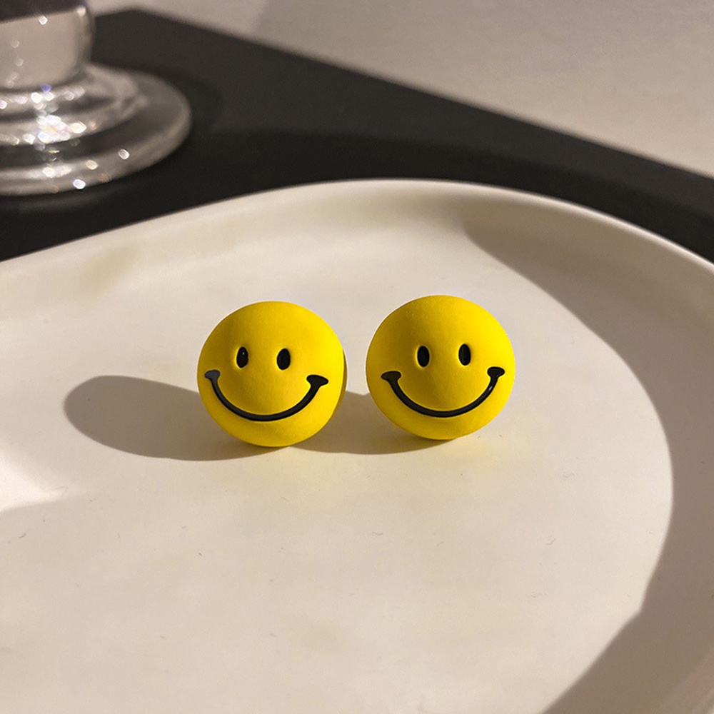 Anting Tusuk Motif Smiley face Warna Kuning Ala korea Untuk Wanita