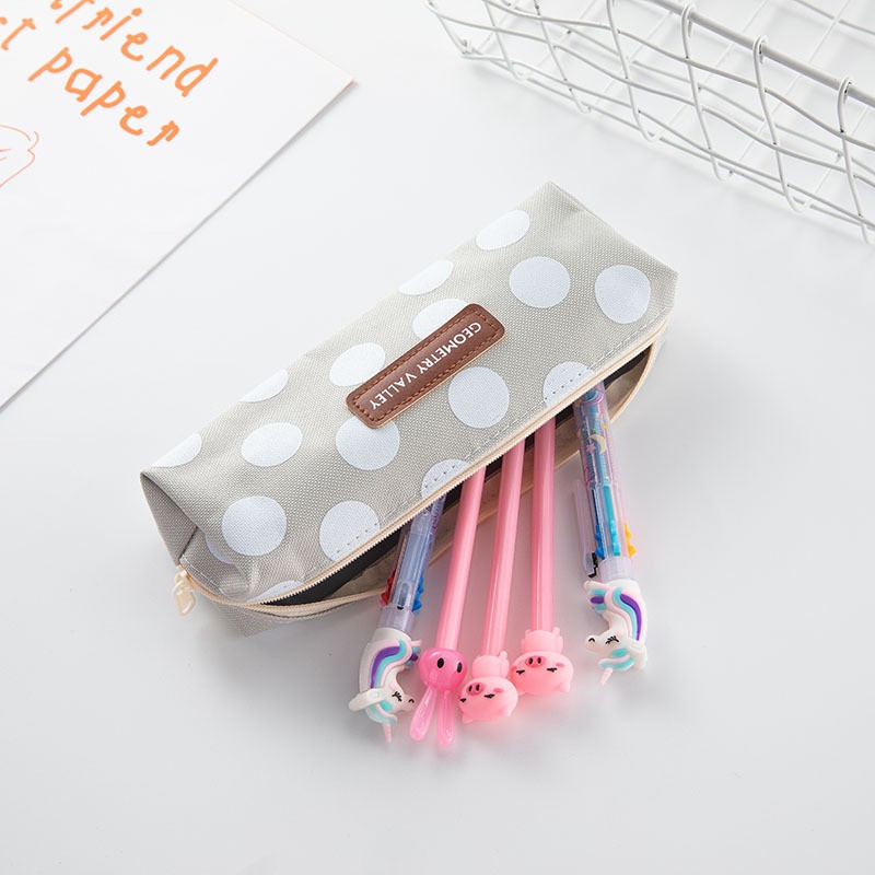 ATM.Medan Tempat Pensil Kanvas Monokrom-2