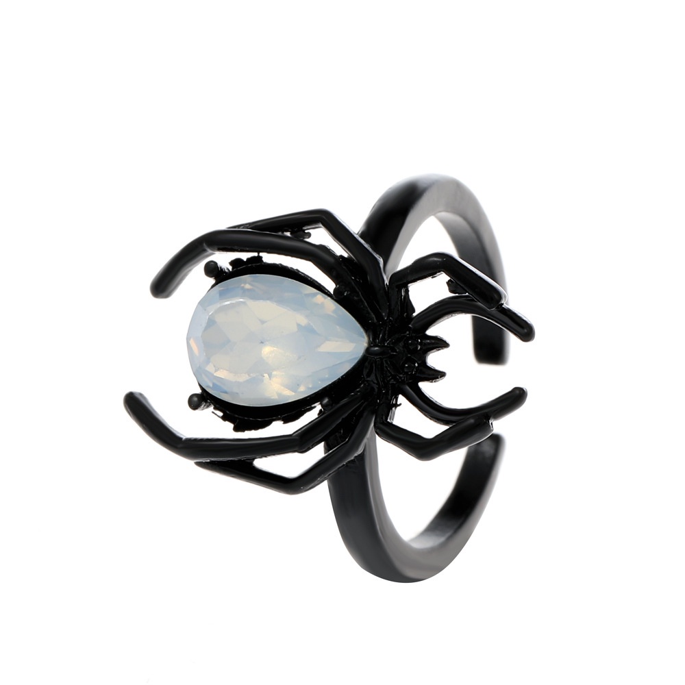 Cincin Silver Hitam Bentuk Laba-Laba Aksen Kristal Gaya Vintage Untuk Wanita