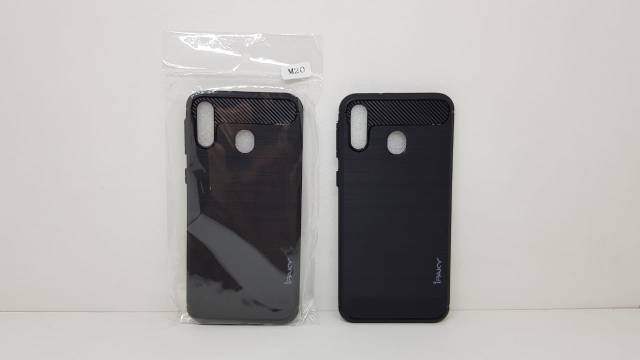 Ipaky Carbon Samsung M20 6.4 inchi Slim Fit Soft Case Samsung M205 Anti Melar TIDAK MENGUNING