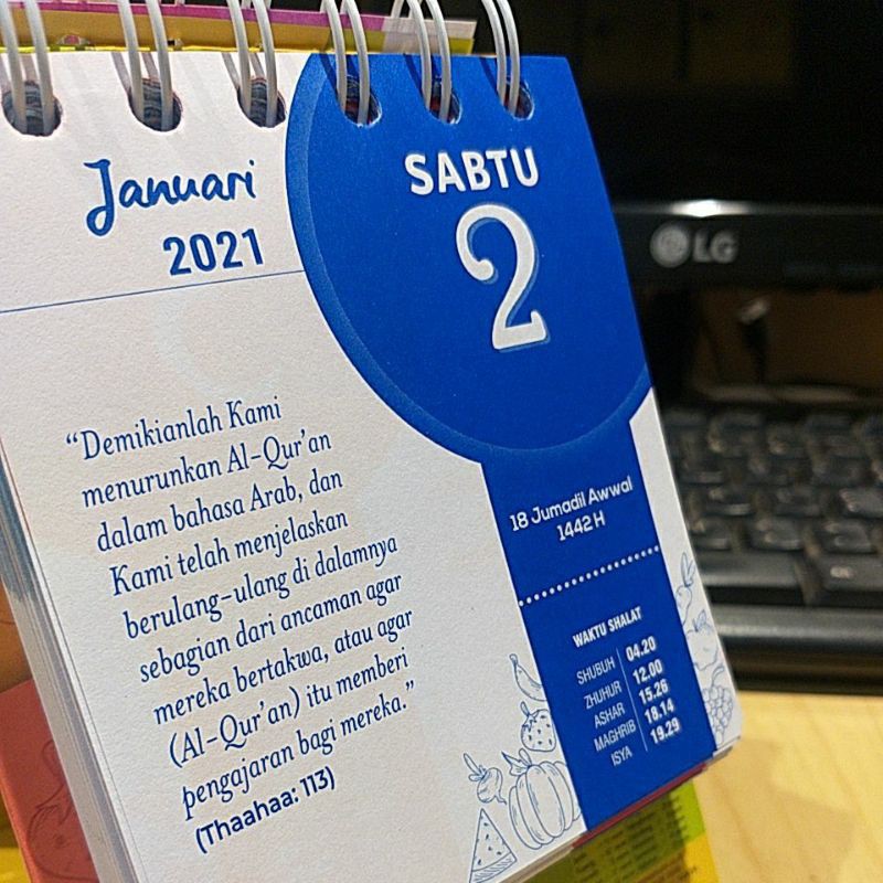 

kalender meja harian 2021