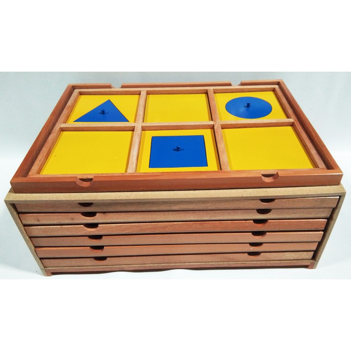 Aparatus Montessori Geometri Cabinet
