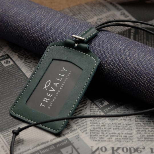 

TEMPAT ID CARD KULIT ASLI HIJAU pine id card holder