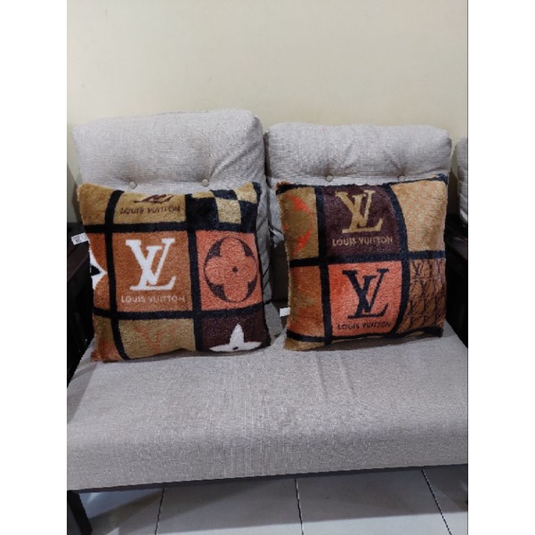 BANTAL SOFA BESAR  MOTIF &quot; YELVO PRINT MOTIF&quot; ukuran 50 x 50 cm