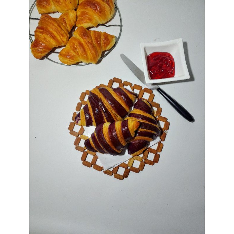 

Blueberry Croissant