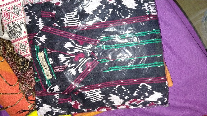 Blus Kerah Salur Batik Kampus