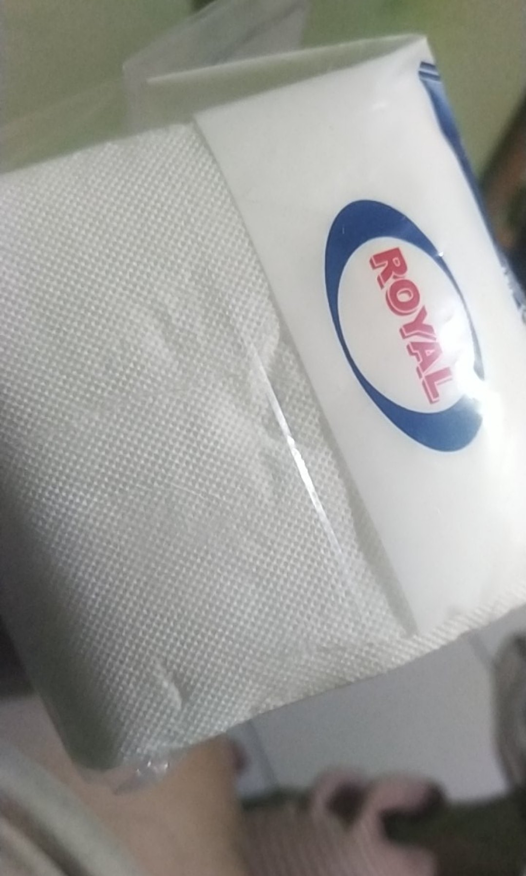 Tissue Toilet Roll Non Core Royal Isi 5 Roll / Tissue Kebersihan