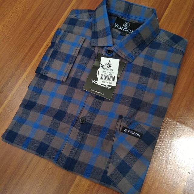 Kemeja volcom lengan panjang kemeja flanel