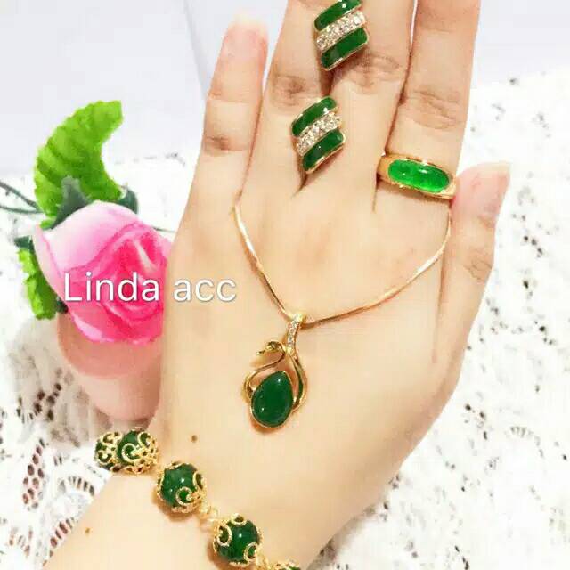 Set perhiasan giok asli Bali lapis emas 24 karat