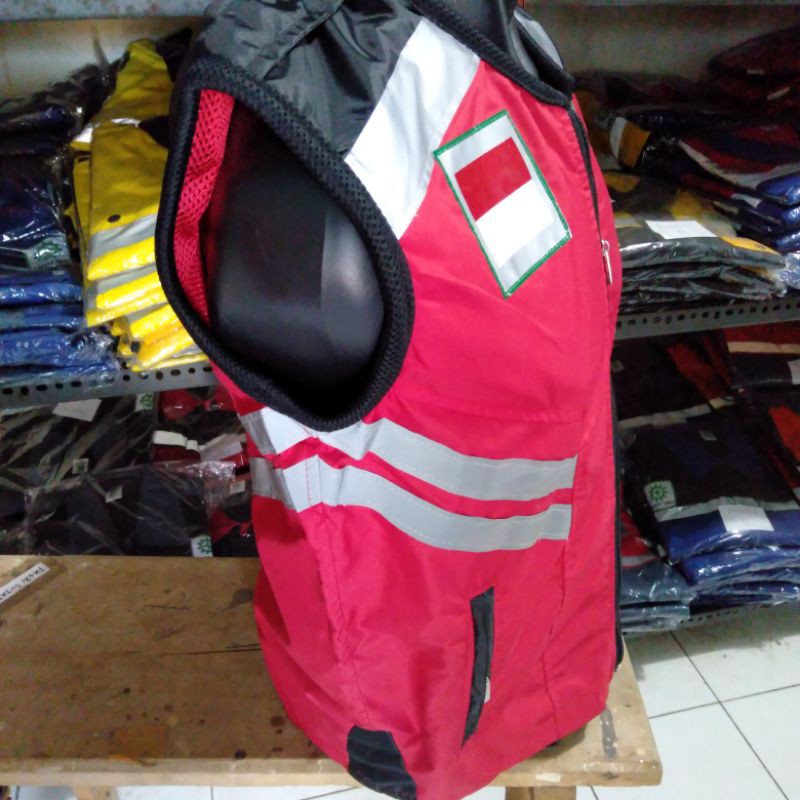 ROMPI SAFETY HSE BAHAN FULL TASLAN MERAH HITAM FREE LOGO K3 BENDERA ZERO ACCIDENT PAKAI FURING