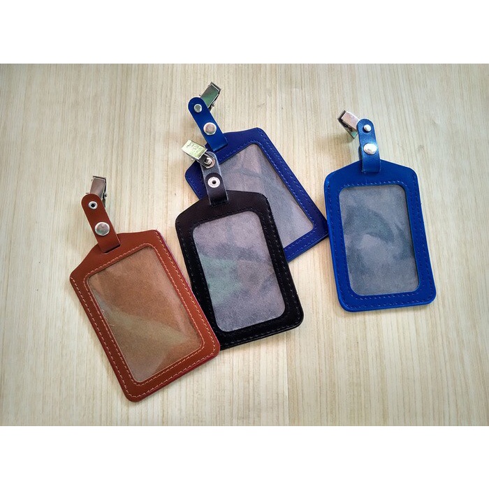 

Sale Name Tag Id Card Holder Tempat Wadah Kartu Identitas Kulit + Penjepit Bergaransi