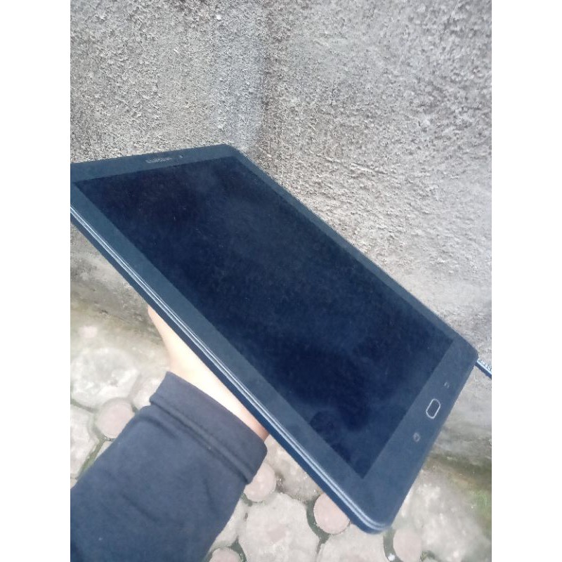 SAMSUNG TAB 10 INCH 2016