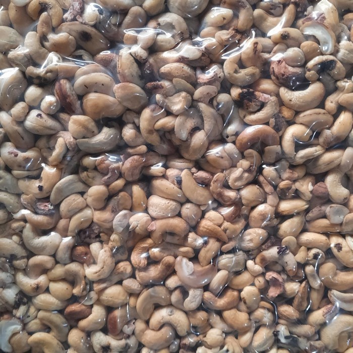

Kacang Mede SK1 250g