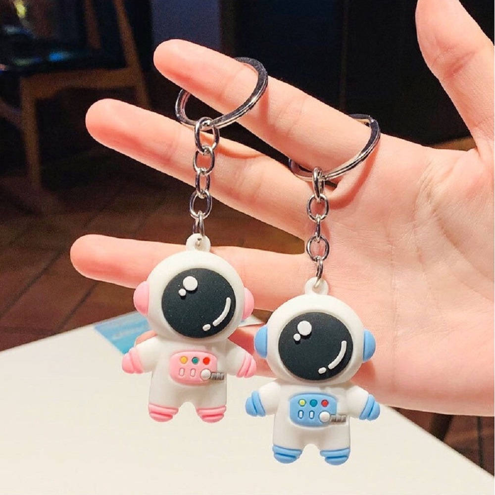 【COD Tangding】1PC Creative Astronaut Astronaut Doll Key Chain Girl Hair Ball Backpack Pendant Lovers Doll Pendant Small Gift