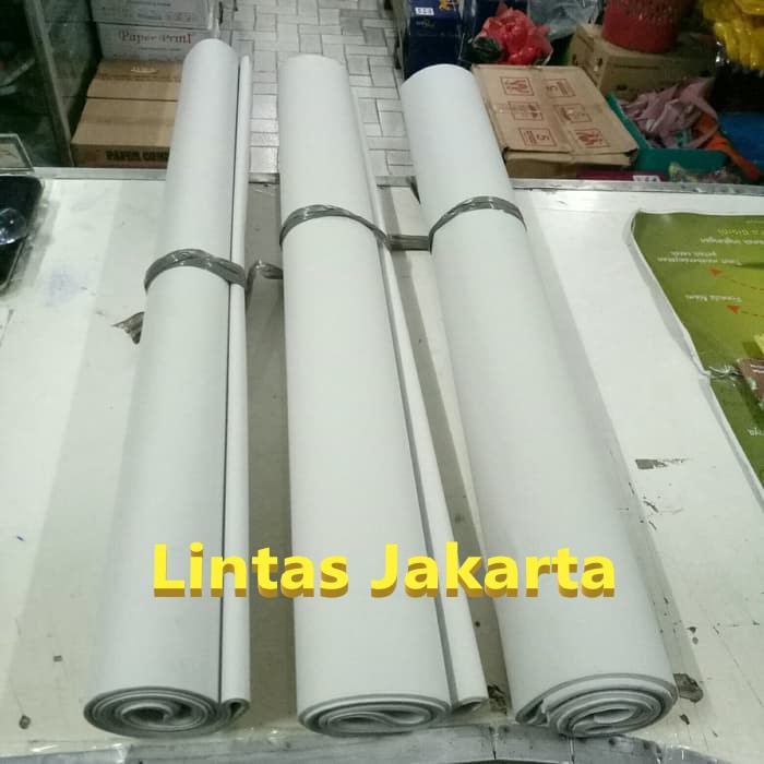 

Kertas Flipchart Buram / Koran ( Isi 25 lembar )-ukuran 61cm x 86 cm