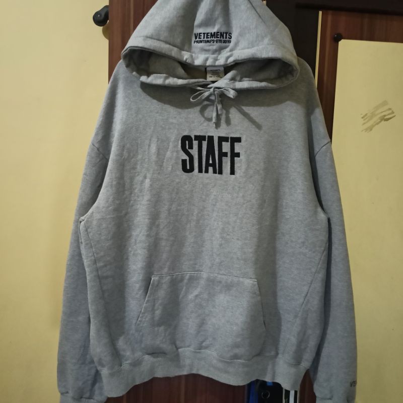 VETEMENTS STAFF HOODIE