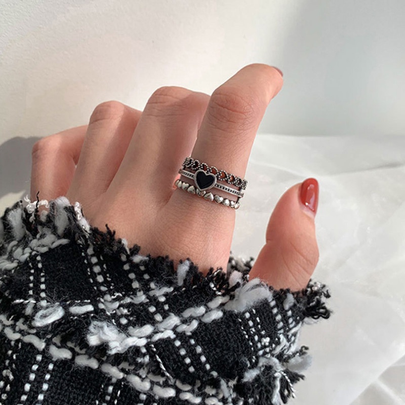 Cincin Model Terbuka Bentuk Hati Warna Hitam Gaya Retro