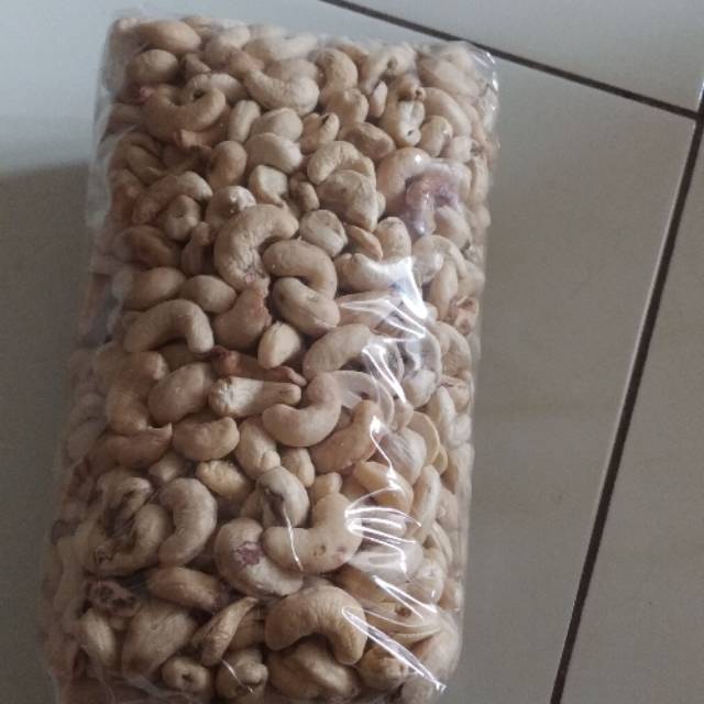 

KACANG MEDE SK1 MENTAH 1 KILO