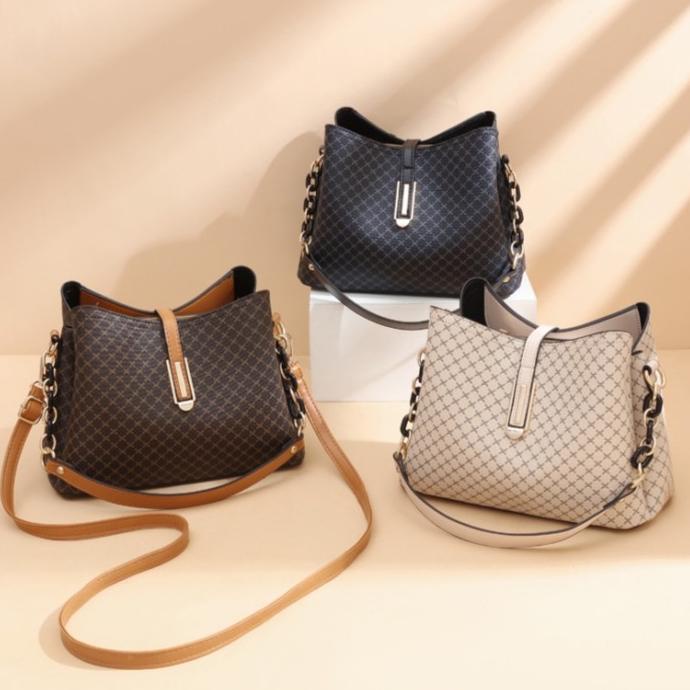 Tas Selempang Elegan Import Wanita Branded Batam Murah Kerja Kondangan