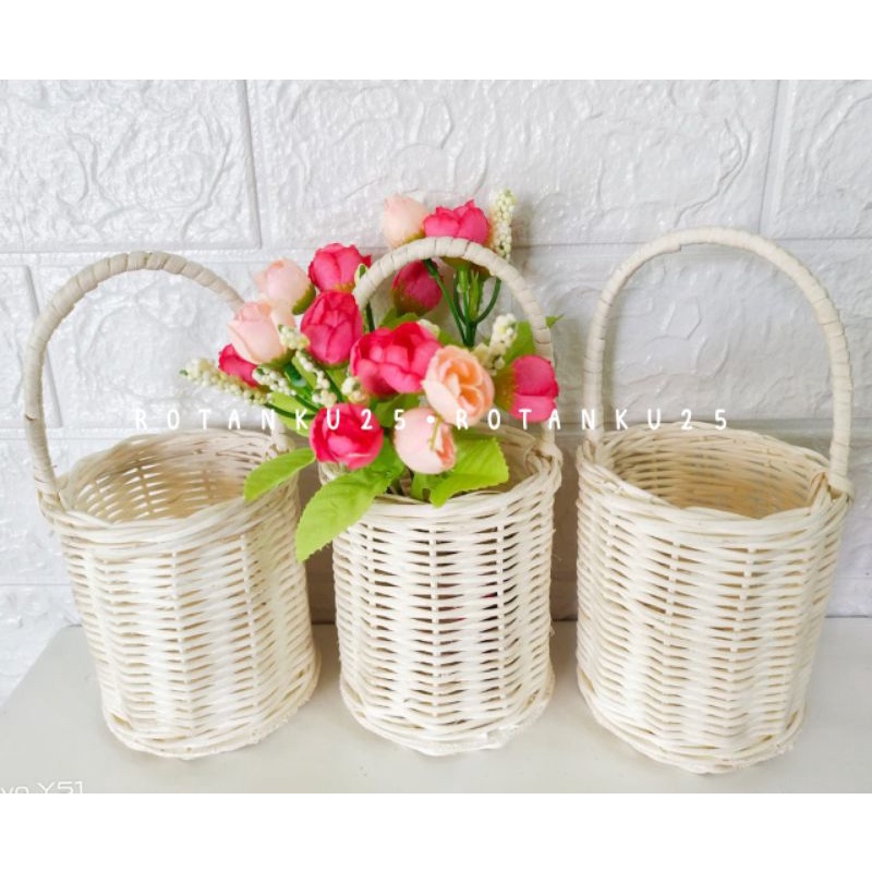 pot rotan / vas bunga rotan mini d ±10cm