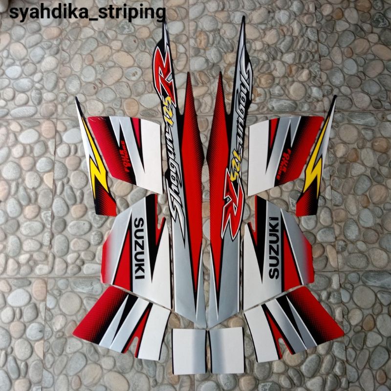STIKER STRIPING LIS BODY MOTOR SUZUKI SHOGUN R 125 SHOGUN 125 R 2005 MERAH HITAM