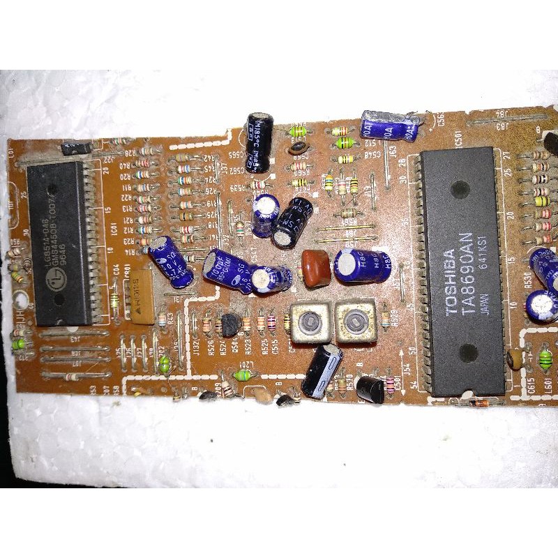 ic toshiba TA8690AN