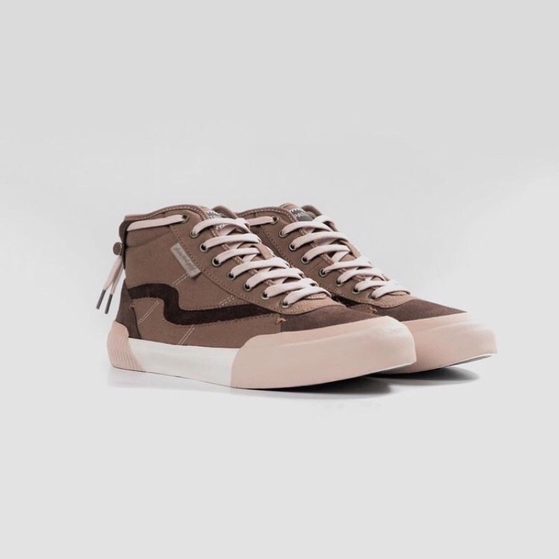 Sepatu Patrobas Too Lavish Triassic Hight