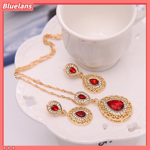 Set Perhiasan Kalung Dan Anting Bentuk Oval Aksen Berlian Imitasi Untuk Wanita