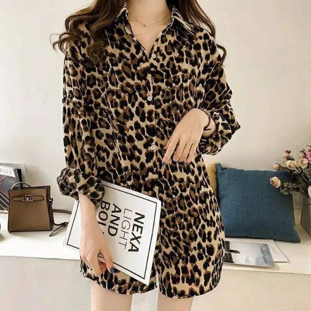 Blouse kemeja wanita motif leopard