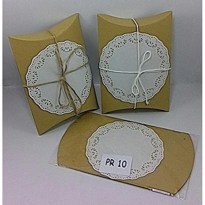 

Promo PAKET COMBO PILLOW BOX BAHAN SOFTBOARD, 20 X 14 X 4 Cm,CD :PR 10 Terlaris