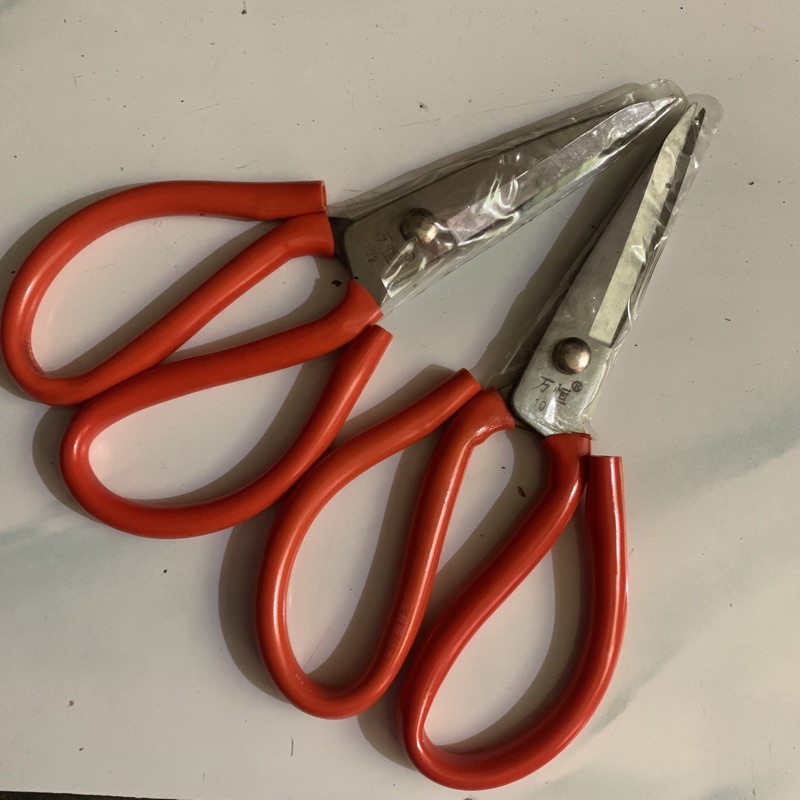 

Gunting Bahan Baja Tebal