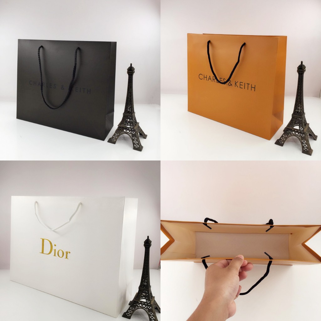 

Paperbag sedang - grosircitra - jual paperbag dior - tas paperbag