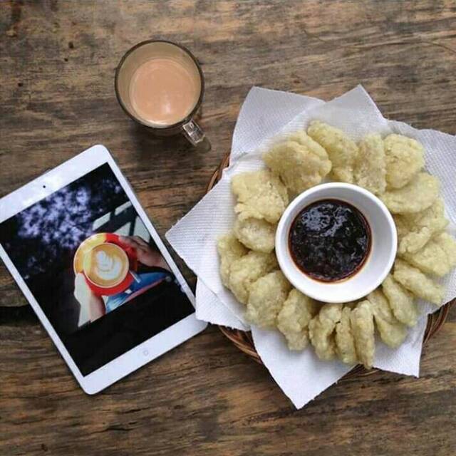 

Rujak Cireng Rp. 11.000 isi 20biji+free sambal rujak