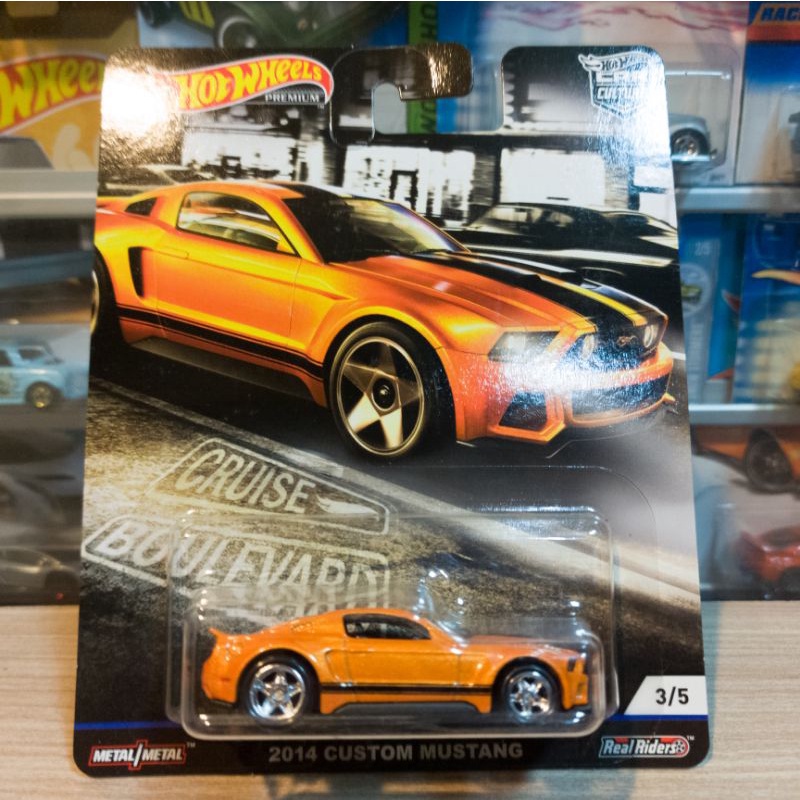 HOT WHEELS 2014 CUSTOM MUSTANG - CRUISE BOULEVARD - PREMIUM