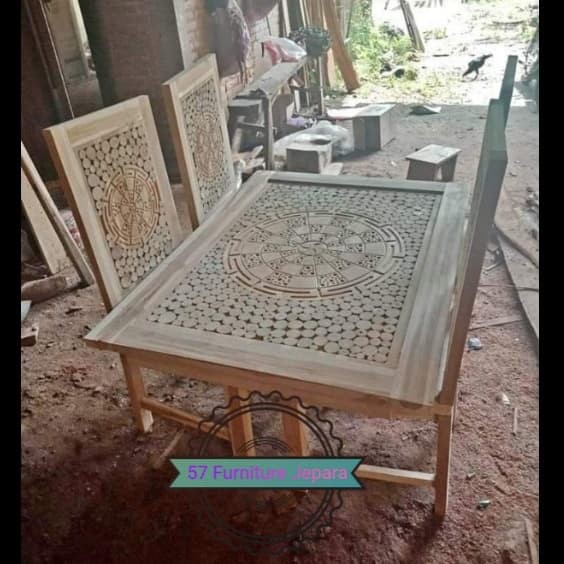 1 set Meja makan kotak ukir  kursi 4 kayu jati jepara mentahan